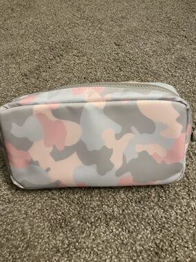 Trvl Makeup Cosmetic pouch camo print